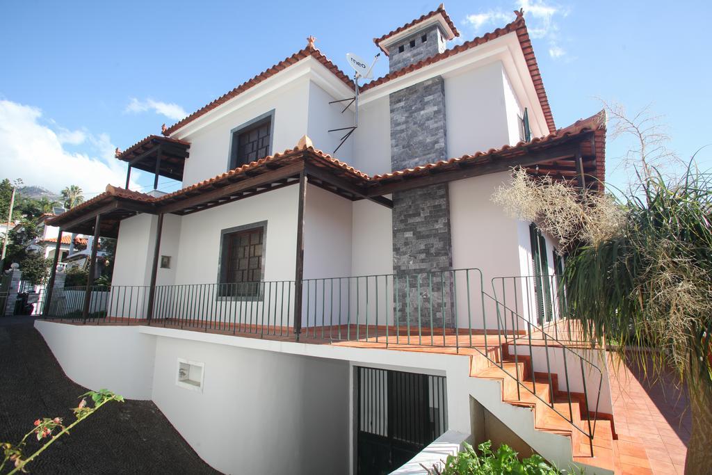 Train House *
